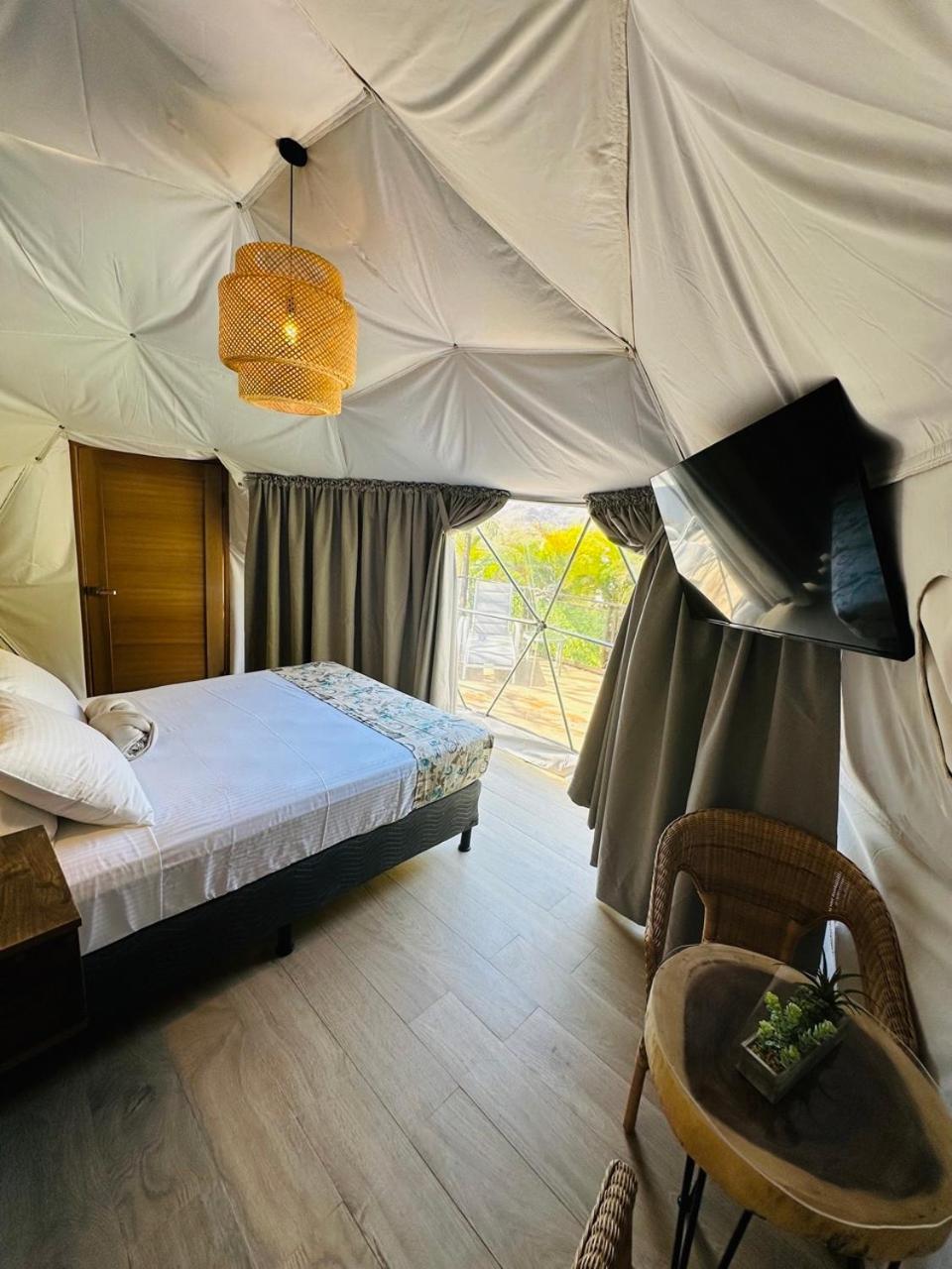 Luxury tent Glamping Tortuga