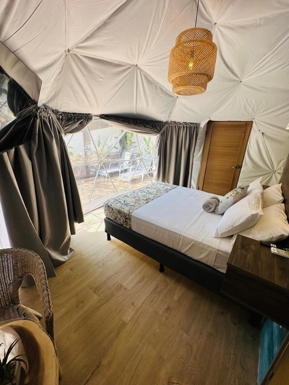 Luxury tent Glamping Tortuga