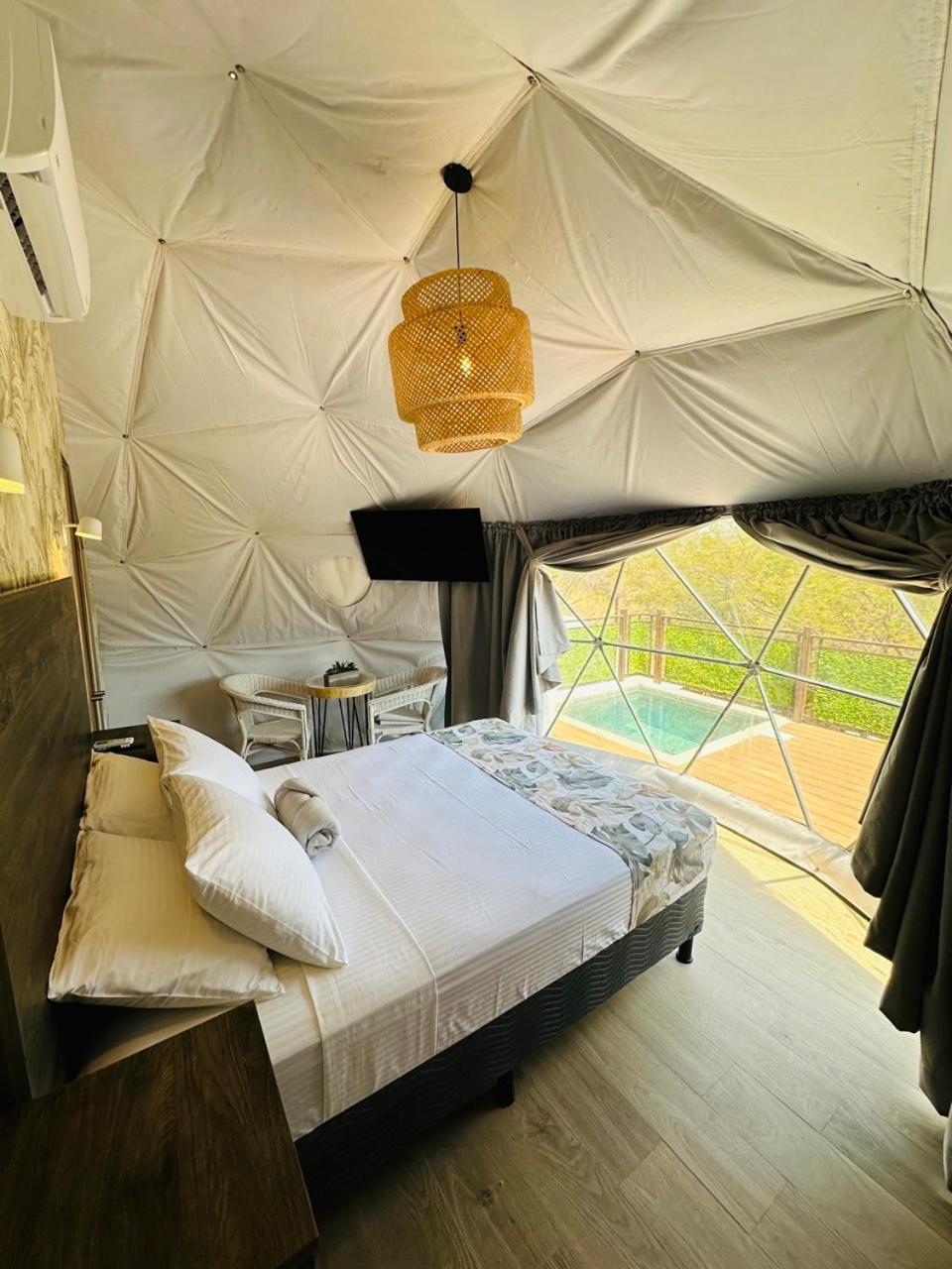 Luxury tent Glamping Tortuga